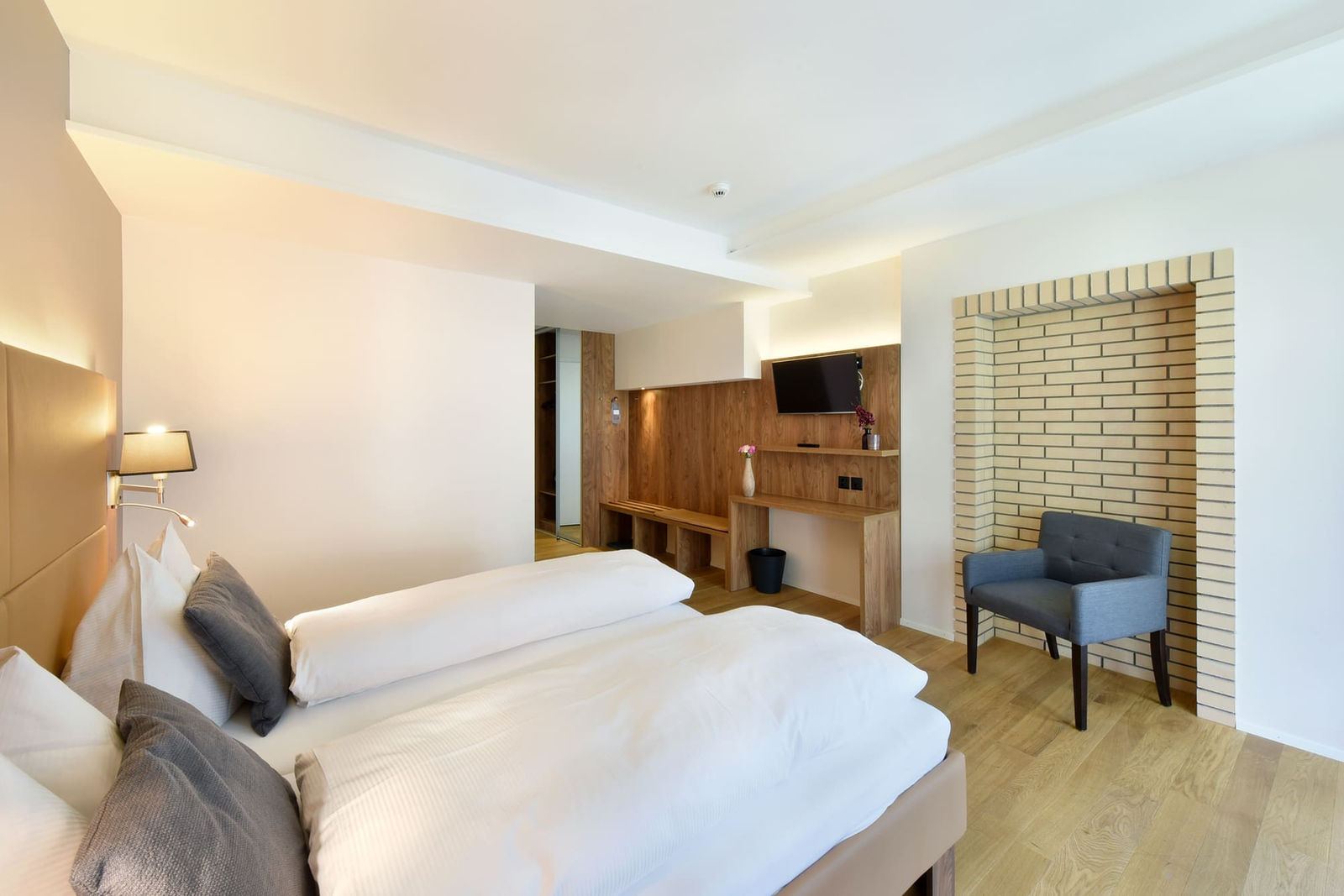 Deluxe Balcony Room
