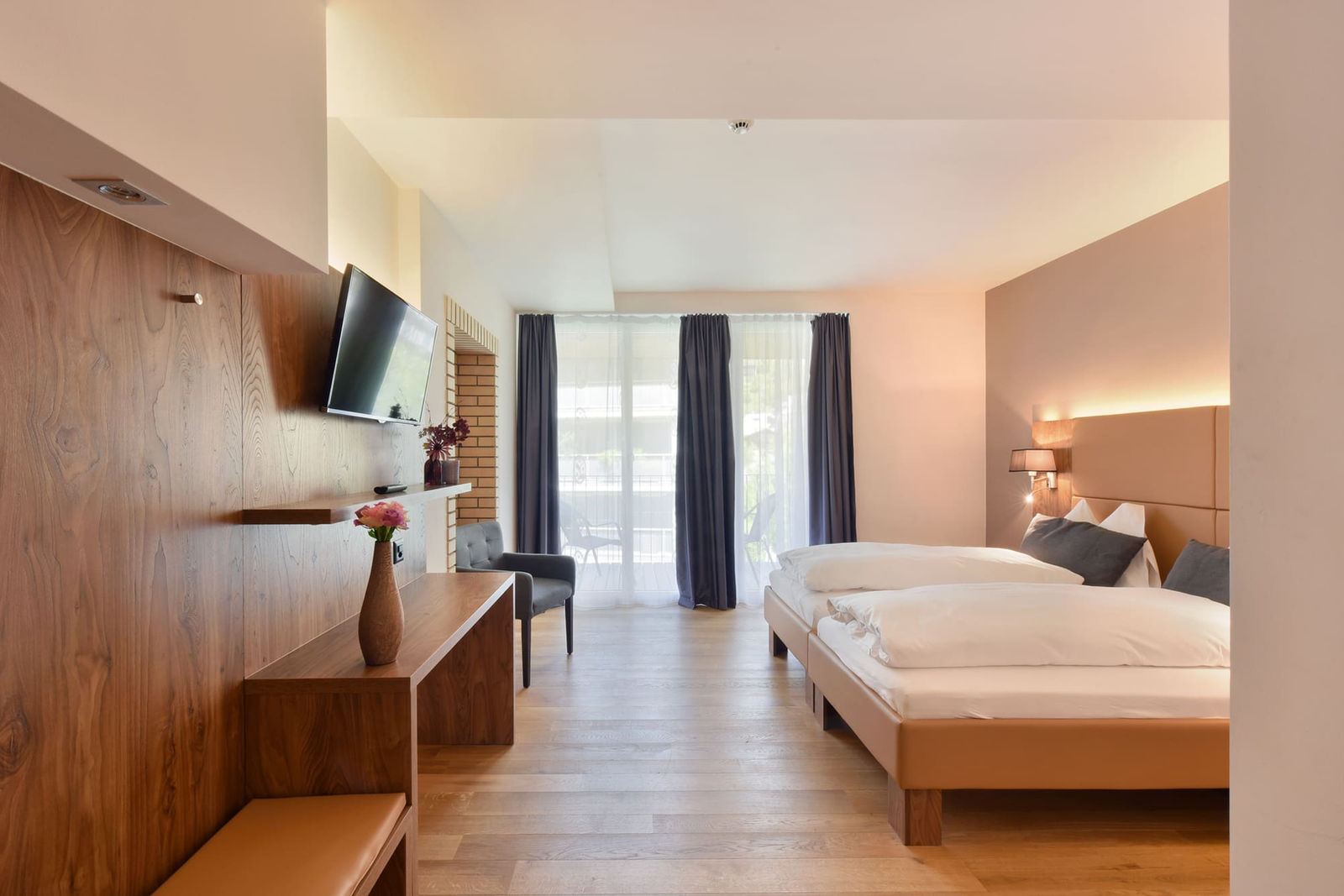 Deluxe Balcony Room