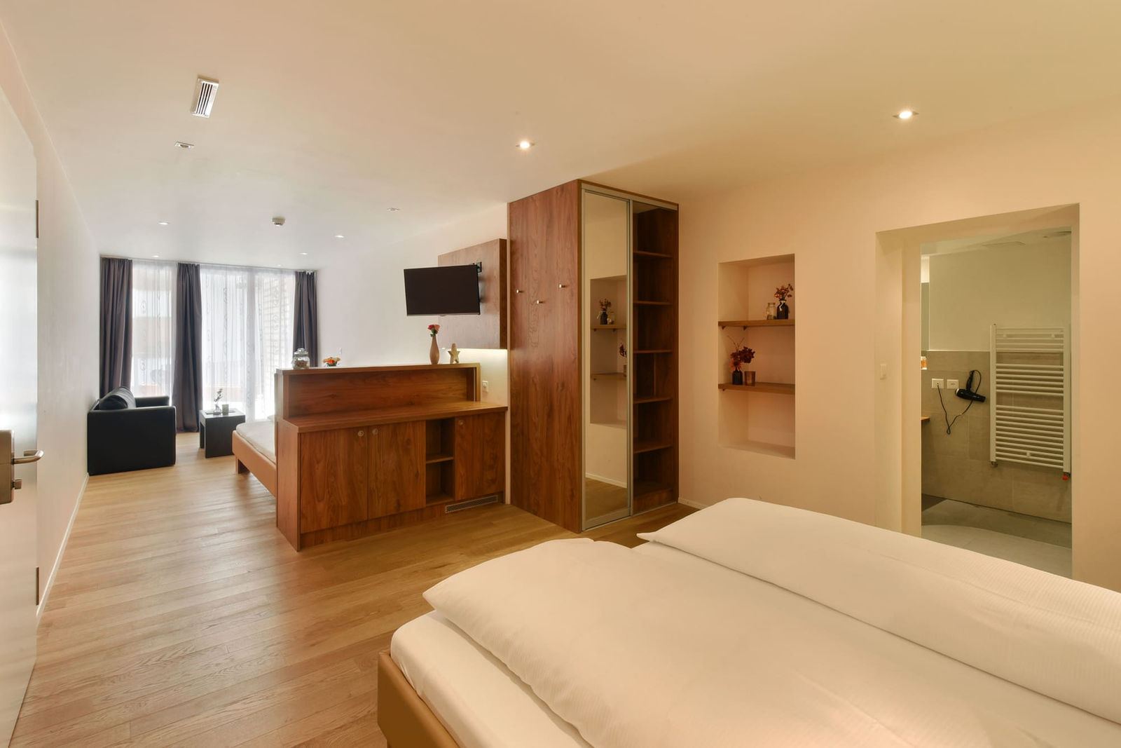 Family Room Deluxe