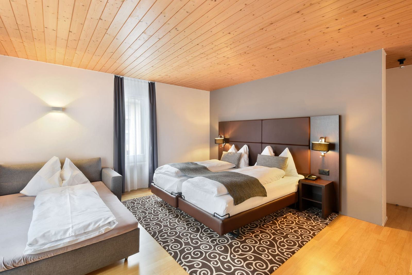 Triple-bed Room