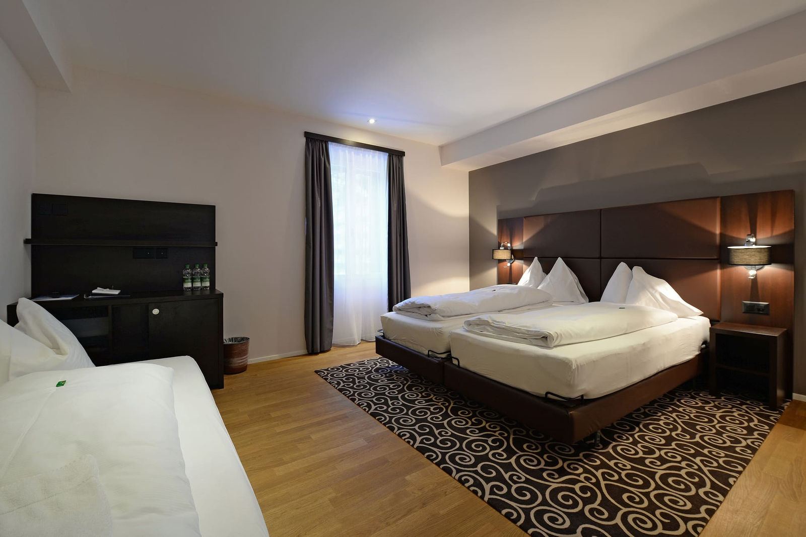Triple-bed Room